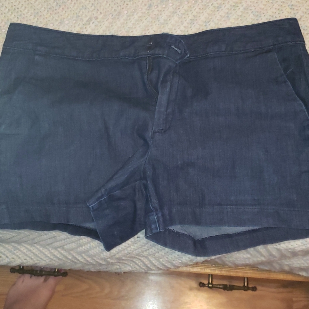 size 10 shorts